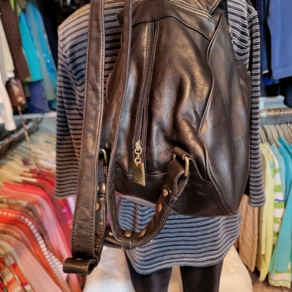 DKNY ♡ Sweet Vintage Genuine SOFT Black Leather Swivel Convertable Backpack Bag - Picture 12 of 17